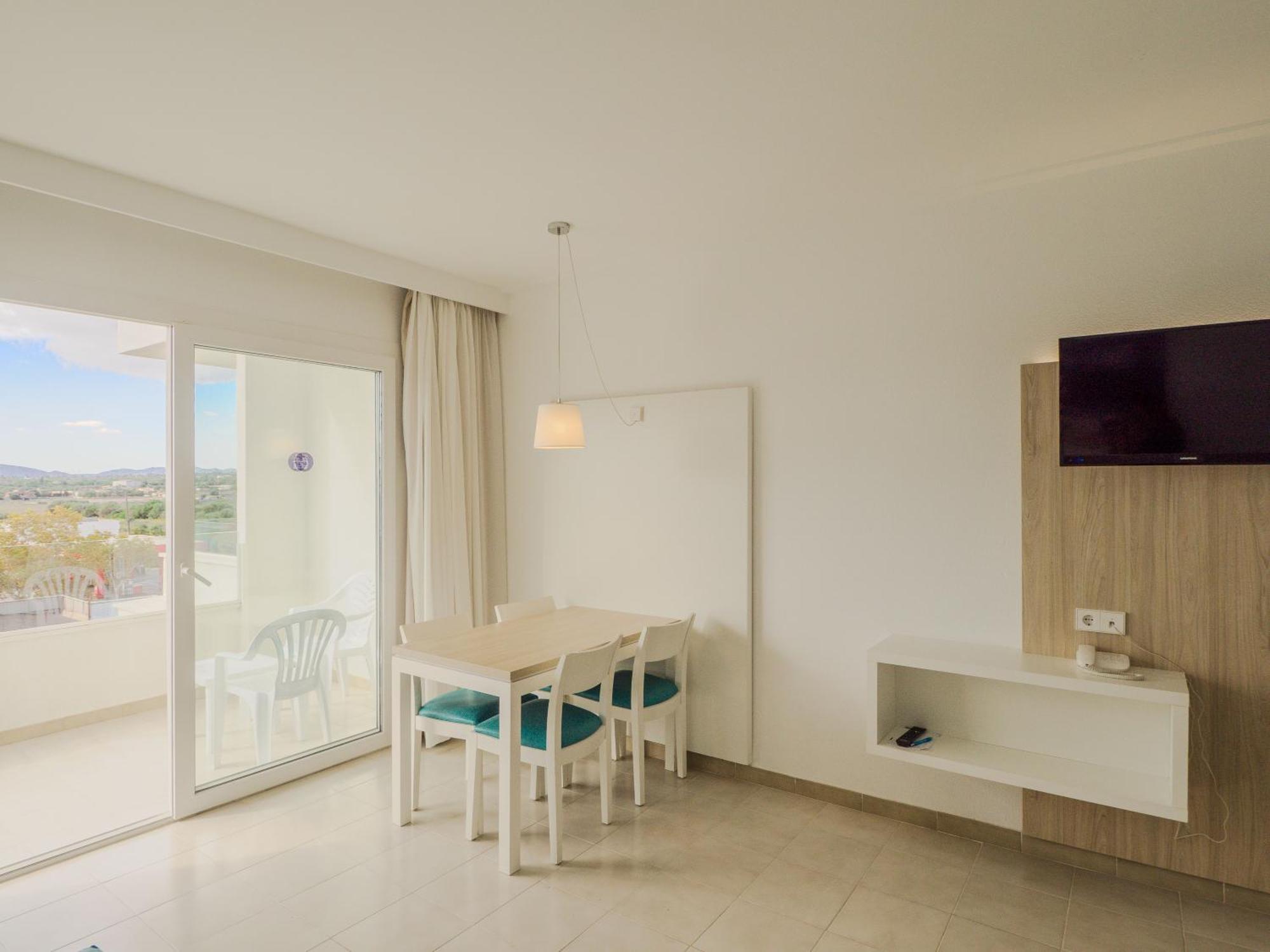 Apartamentos La Santa Maria Cala Millor  Ngoại thất bức ảnh