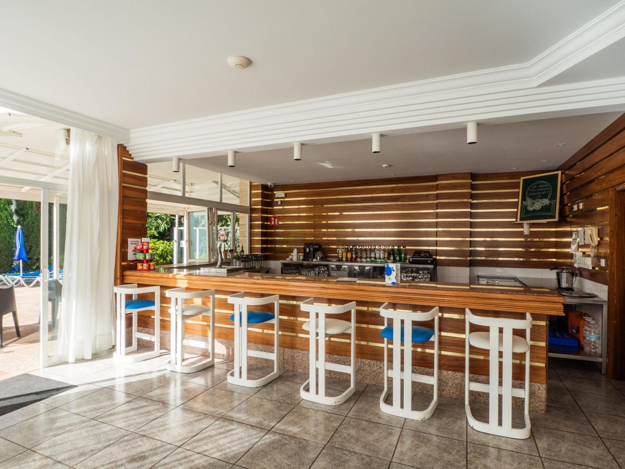Apartamentos La Santa Maria Cala Millor  Ngoại thất bức ảnh